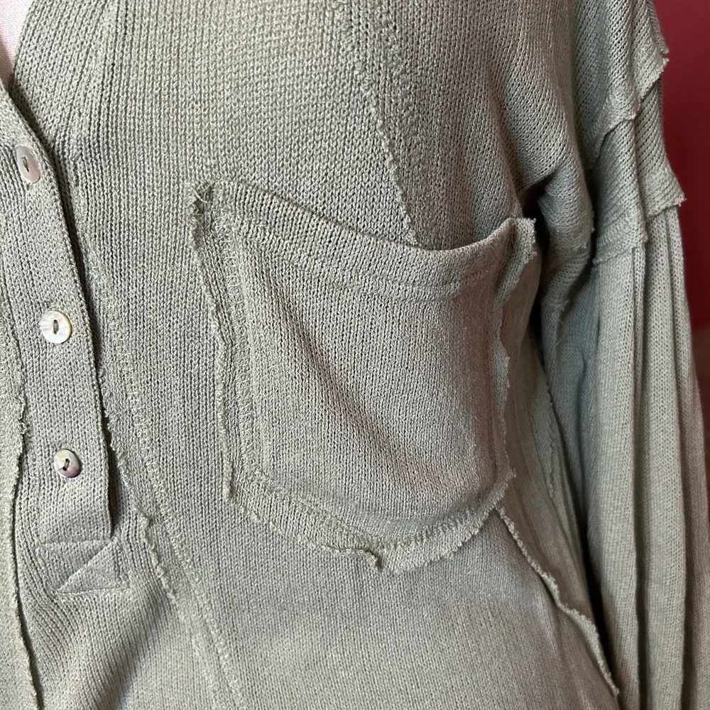 VICI hooded long sleeve sweater